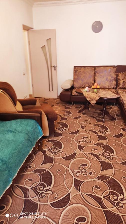 Apartments Azatutyan Avenue 9, Кв 19 耶烈万 外观 照片