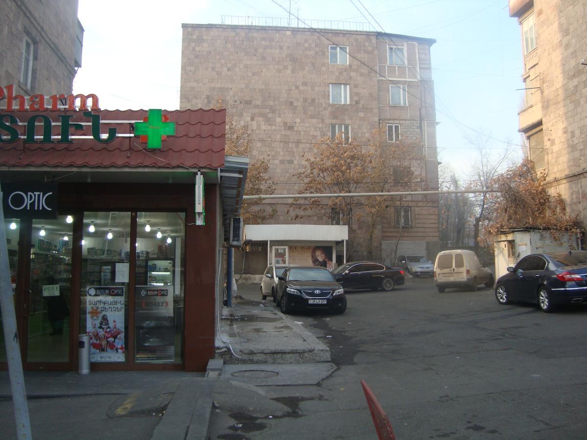 Apartments Azatutyan Avenue 9, Кв 19 耶烈万 外观 照片